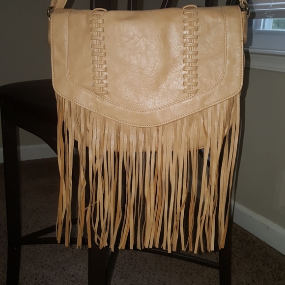 Mossimo Supply Co. Handbags - 🌹Cute Fringe Bag🌹